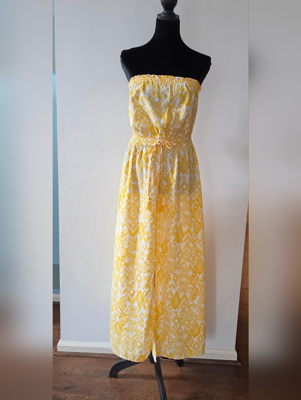 Jessica Simpson Yellow and White Strapless Maxi Dress